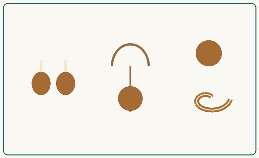 Reindeer step 4 — feet, hanging loop, and final assembly